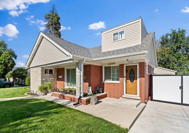 Photo 3 of Single family home for sale at 2405 Sarah St, Franklin Park, IL 60131 | MLS# 12779257 | Listing updated on 2026-10-07