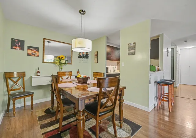 Photo 4 of Condo for sale at 120 Lakeview Dr #519, Bloomingdale, IL 60108 | MLS# 12779259 | Listing updated on 2026-10-13