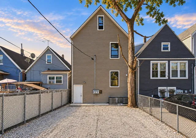 Listing Photo 2 - Condo for sale in building located at 5409 S Paulina St, Chicago, IL 60609