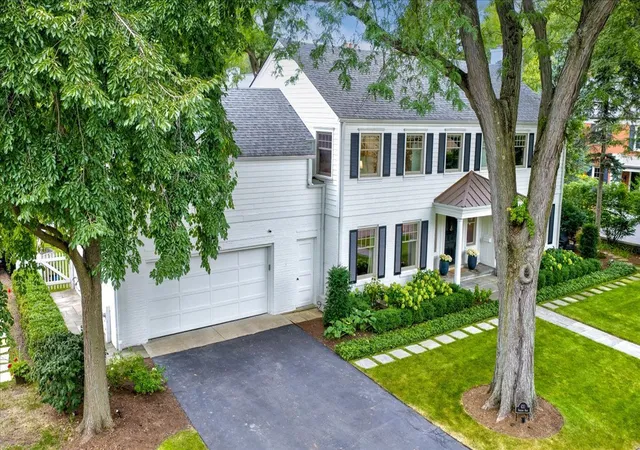 Photo 2 of Single family home for sale at 431 Sheridan Rd, Kenilworth, IL 60043 | MLS# 12779274 | Listing updated on 2026-10-07