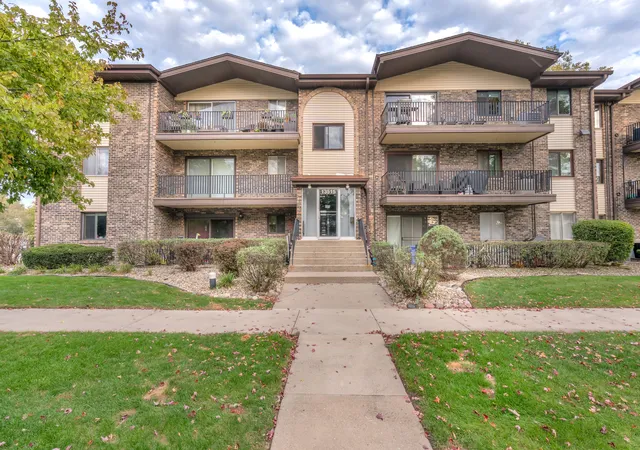 Photo 1 of Condo for sale at (Undisclosed), Crestwood, IL 60418 | MLS# 12779285 | Listing updated on 2026-10-21