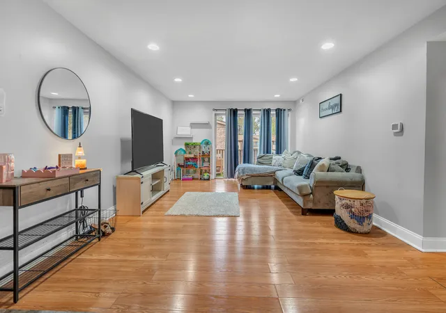 Photo 3 of Condo for sale at (Undisclosed), Crestwood, IL 60418 | MLS# 12779285 | Listing updated on 2026-10-21