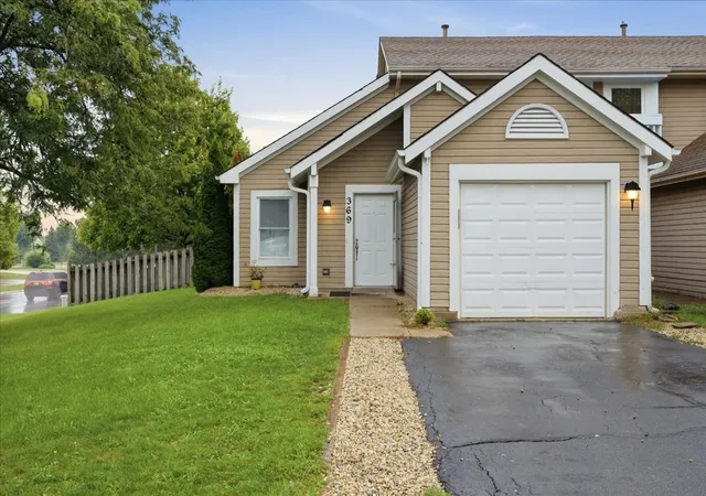 Photo 2 of Multi family home for sale at 369 Trailside Ct, Carol Stream, IL 60188 | MLS# 12779301 | Listing updated on 2026-10-07