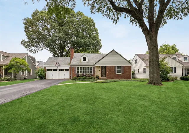Photo 2 of Single family home for sale at 5131 Fair Elms Ave, Western Springs, IL 60558 | MLS# 12779307 | Listing updated on 2026-10-20