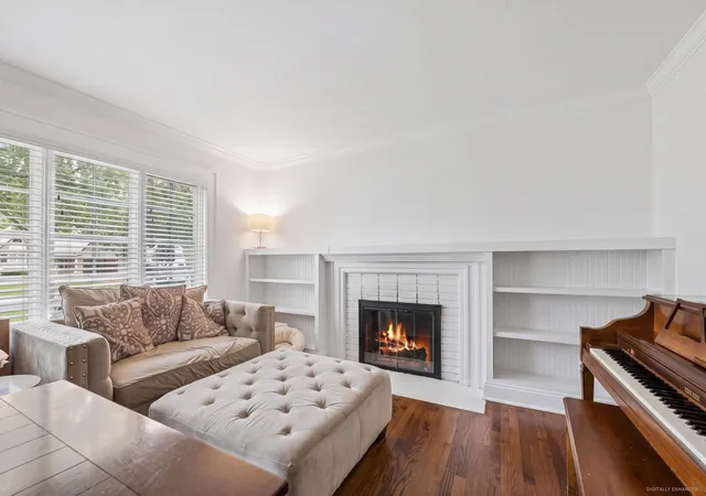 Photo 3 of Single family home for sale at 5131 Fair Elms Ave, Western Springs, IL 60558 | MLS# 12779307 | Listing updated on 2026-10-29