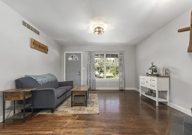 Photo 3 of Single family home for sale at 805 W Church St, Sheridan, IL 60551 | MLS# 12779308 | Listing updated on 2026-10-07