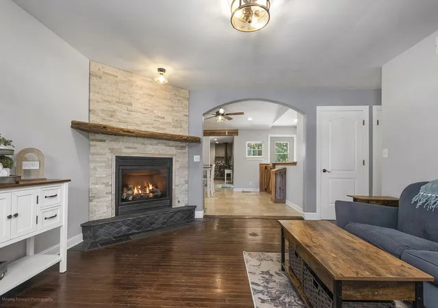 Photo 4 of Single family home for sale at 805 W Church St, Sheridan, IL 60551 | MLS# 12779308 | Listing updated on 2026-10-07