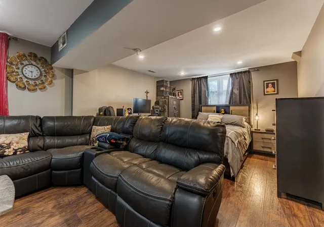 Photo 4 of Single family home for sale at 346 Eaton Ave, Romeoville, IL 60446 | MLS# 12779322 | Listing updated on 2026-10-07
