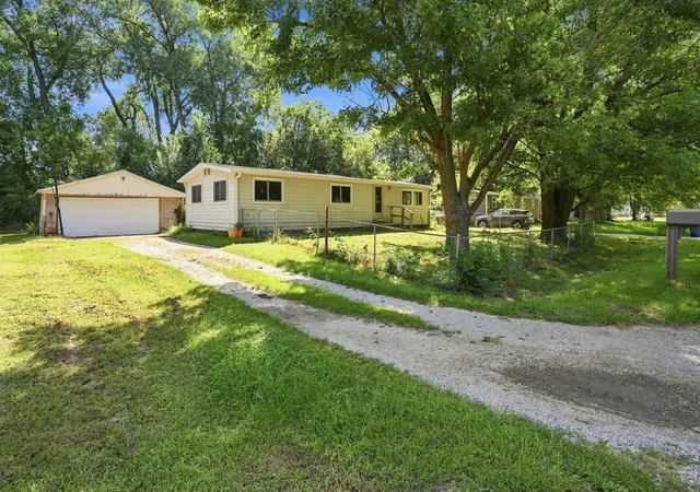 Photo 2 of Single family home for sale at 7425 25th Street, Milan, IL 61264 | MLS# 12779334 | Listing updated on 2026-10-07