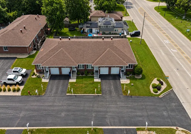 Listing Photo 2 - Condo for sale in building located at 11455 Crossings Ct, Alsip, IL 60803