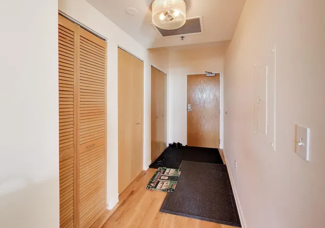 Photo 2 of Condo for sale at 5 E 14th Place #1606, Chicago, IL 60605 | MLS# 12779348 | Listing updated on 2026-10-09