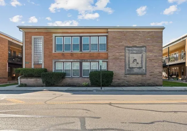 Photo 1 of Condo for sale at 7221 Division St #5, River Forest, IL 60305 | MLS# 12779351 | Listing updated on 2026-10-07