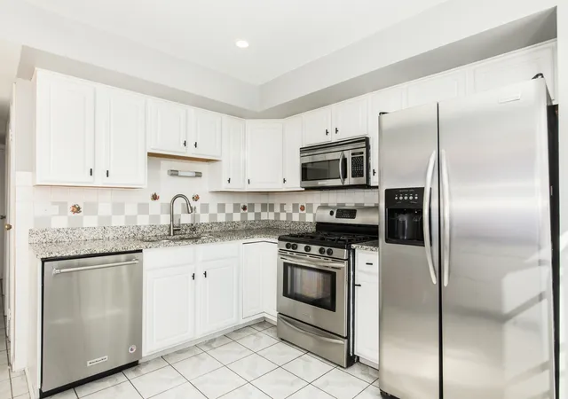 Photo 3 of Townhouse for sale at 9135 Hollyberry Ave, Des Plaines, IL 60016 | MLS# 12779367 | Listing updated on 2026-10-07