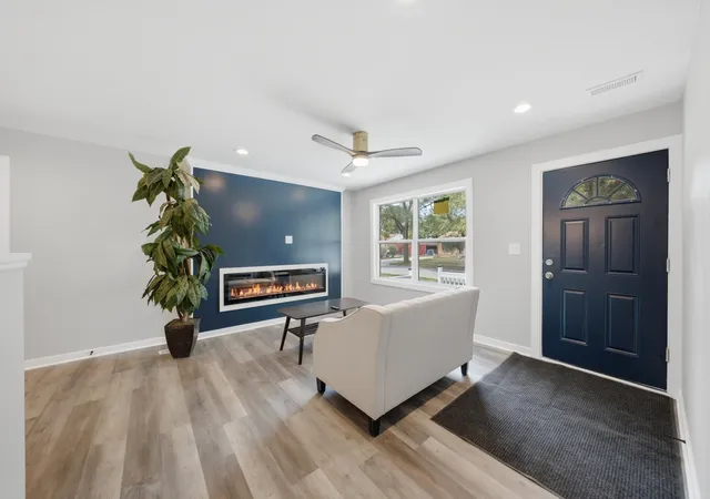 Photo 4 of Single family home for sale at 21727 Clyde Ave, Sauk Village, IL 60411 | MLS# 12779369 | Listing updated on 2026-10-07