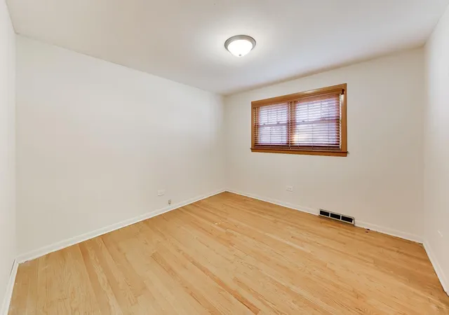 Photo 3 of Single family home for sale at 6544 W 84th Street, Burbank, IL 60459 | MLS# 12779371 | Listing updated on 2026-10-07