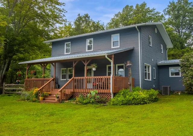 Photo 1 of Single family home for sale at 275 Thorn Ln, Makanda, IL 62958 | MLS# 12779382 | Listing updated on 2026-10-09