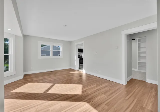 Photo 4 of Single family home for sale at 218 S Morgan Ave, Wheaton, IL 60187 | MLS# 12779385 | Listing updated on 2026-10-07