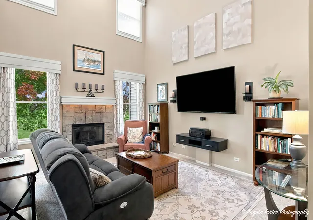 Photo 4 of Townhouse for sale at 1316 Inverness Ct, Antioch, IL 60002 | MLS# 12779386 | Listing updated on 2026-10-10
