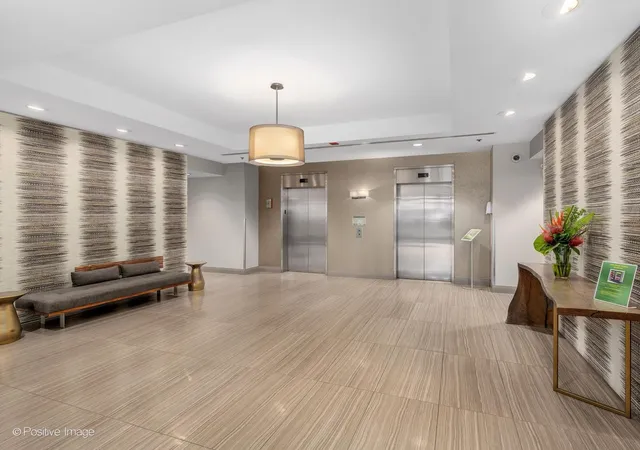 Photo 2 of Condo for sale at 330 N Jefferson St #402, Chicago, IL 60661 | MLS# 12779404 | Listing updated on 2026-10-13