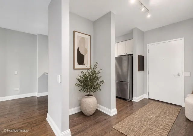 Photo 3 of Condo for sale at 330 N Jefferson St #402, Chicago, IL 60661 | MLS# 12779404 | Listing updated on 2026-10-13