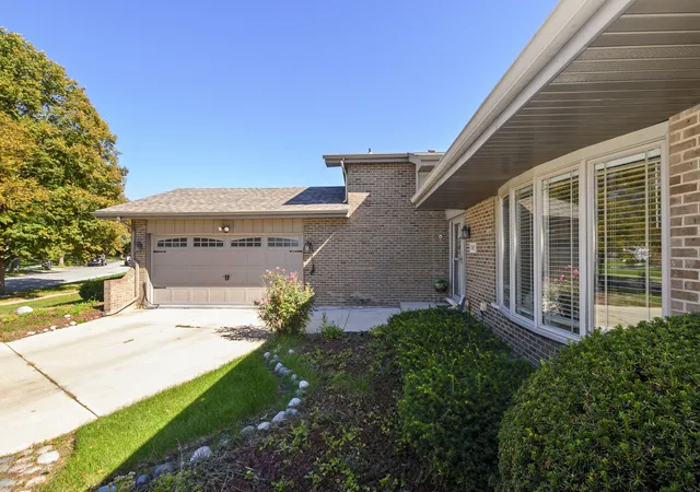 Photo 2 of Single family home for sale at 7413 W 157th Street, Orland Park, IL 60462 | MLS# 12779409 | Listing updated on 2026-10-29