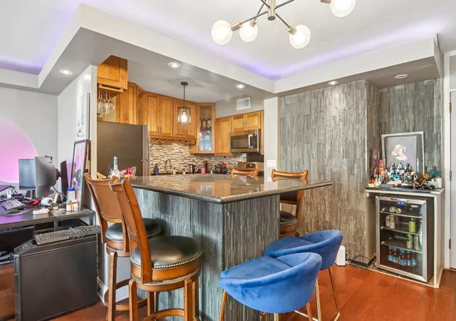 Photo 3 of Condo for sale at 1000 N Lake Shore Dr #1604, Chicago, IL 60611 | MLS# 12779416 | Listing updated on 2026-10-08