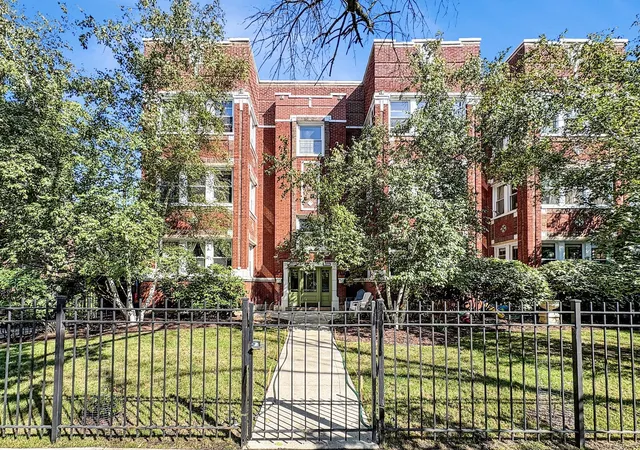 Condo for sale at 4457 N Beacon St #2, Chicago, IL 60640 | MLS# 12779422