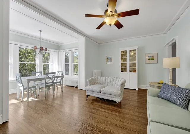 Listing Photo 4 - Condo for sale in building located at 4457 N Beacon St, Chicago, IL 60640 - Unit #2