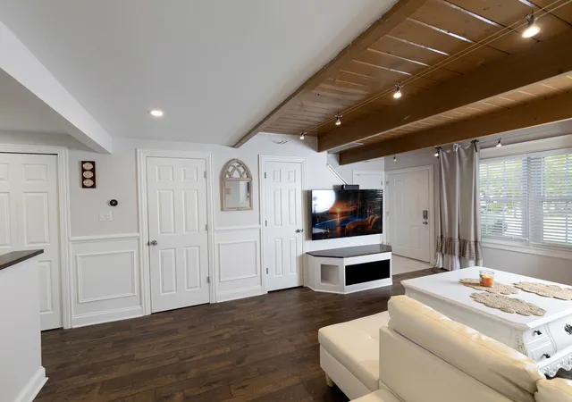 Photo 3 of Townhouse for sale at 2029 Westview Ln, Round Lake Beach, IL 60073 | MLS# 12779427 | Listing updated on 2026-10-08