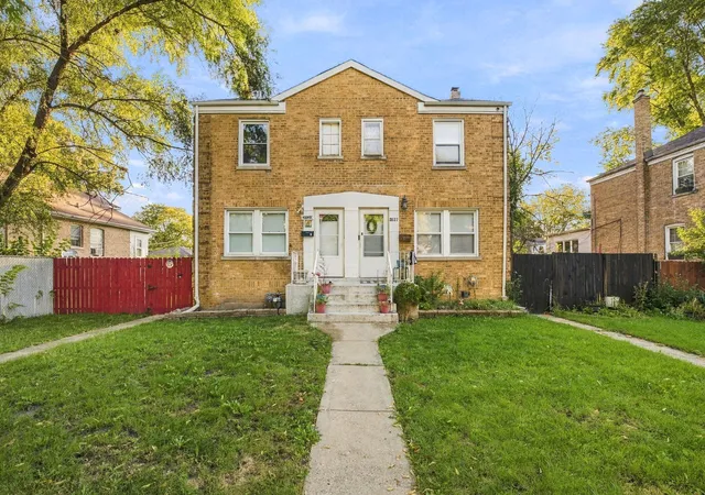 Photo 2 of Townhouse for sale at 3139 Scott St, Franklin Park, IL 60131 | MLS# 12779437 | Listing updated on 2026-10-07