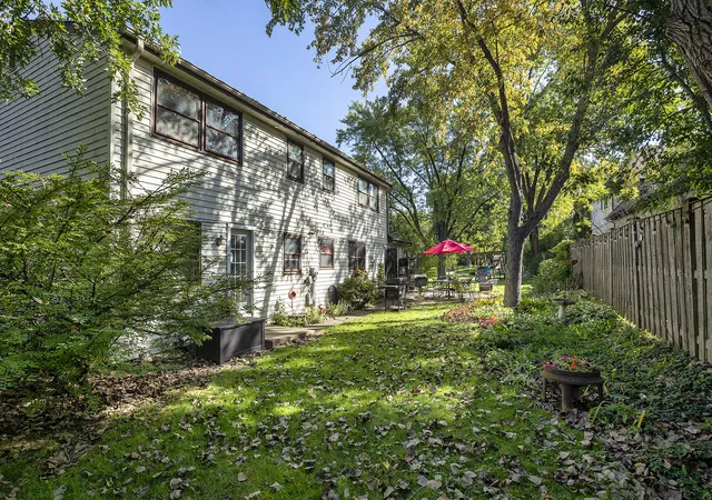 Photo 3 of Single family home for sale at 995 Hunter Ct, Deerfield, IL 60015 | MLS# 12779444 | Listing updated on 2026-10-09