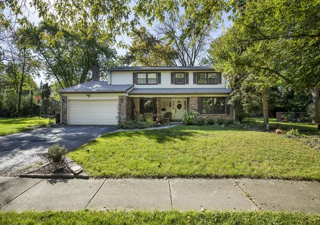 Photo 4 of Single family home for sale at 995 Hunter Ct, Deerfield, IL 60015 | MLS# 12779444 | Listing updated on 2026-10-09