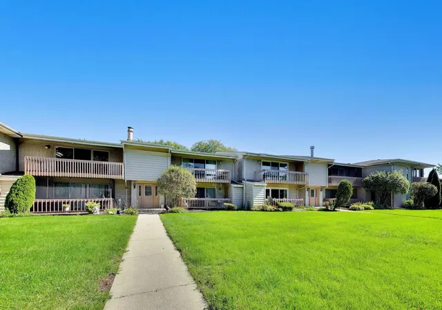 Photo 1 of Condo for sale at 15801 Orlan Brk Dr #53, Orland Park, IL 60462 | MLS# 12779464 | Listing updated on 2026-10-07