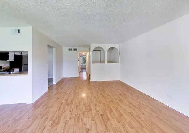 Photo 4 of Condo for sale at 15801 Orlan Brk Dr #53, Orland Park, IL 60462 | MLS# 12779464 | Listing updated on 2026-10-07