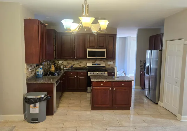 Photo 3 of Single family home for sale at 2710 Stonebridge Dr, Plainfield, IL 60586 | MLS# 12779509 | Listing updated on 2026-10-07