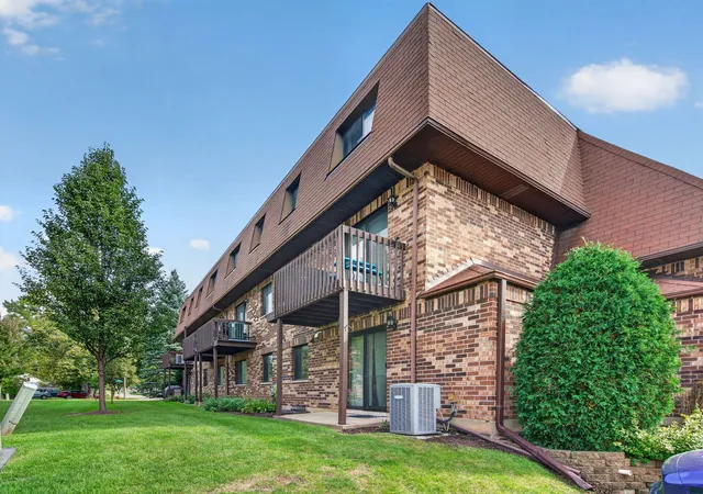 Photo 3 of Condo for sale at 177 Uteg St #104C, Crystal Lake, IL 60014 | MLS# 12779542 | Listing updated on 2026-10-16