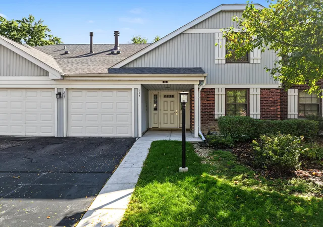 Condo for sale at 215 Brookston Dr #B2, Schaumburg, IL 60193 | MLS# 12779561