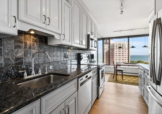 Photo 4 of Condo for sale at 5455 N Sheridan Rd #1801, Chicago, IL 60640 | MLS# 12779569 | Listing updated on 2026-10-20