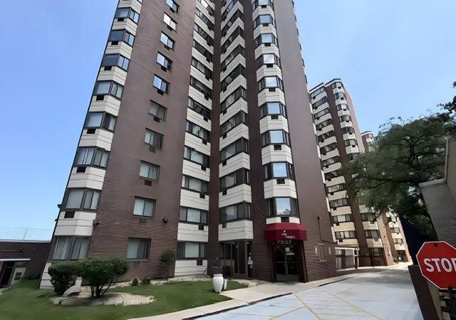 Photo 2 of Condo for sale at 7337 S South Shore Dr #1108, Chicago, IL 60649 | MLS# 12779571 | Listing updated on 2026-10-08