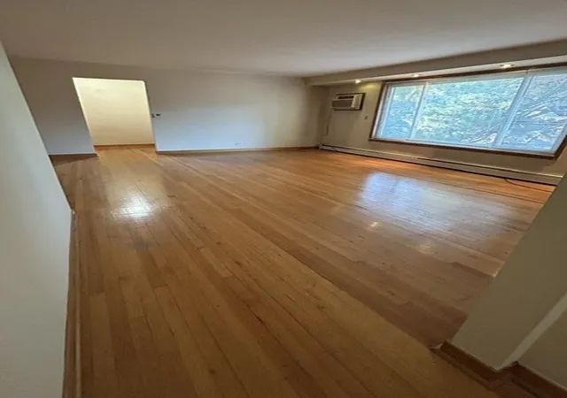 Photo 3 of Condo for sale at 1531 Bonnie Brae Pl #7, River Forest, IL 60305 | MLS# 12779630 | Listing updated on 2026-10-07