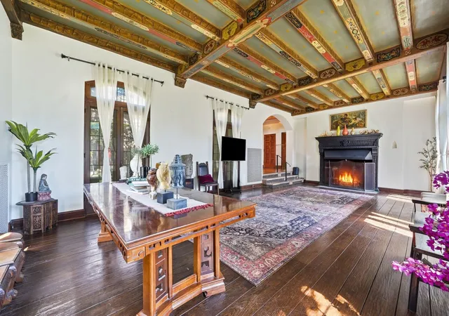 Photo 3 of Single family home for sale at 9924 S Longwood Dr, Chicago, IL 60643 | MLS# 12779635 | Listing updated on 2026-10-07