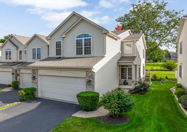 Photo 1 of Townhouse for sale at 2139 Ashley Ct #2139, Downers Grove, IL 60515 | MLS# 12779688 | Listing updated on 2026-10-07