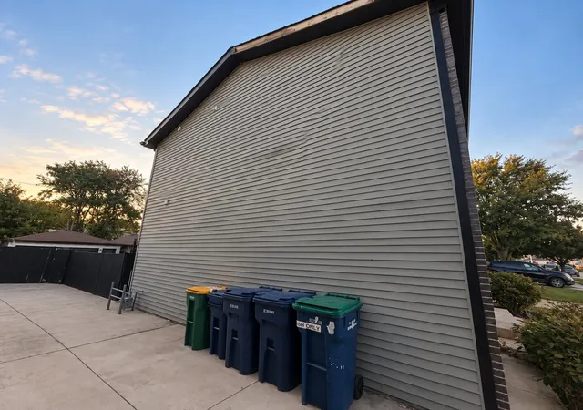 Photo 2 of Single family home for sale at 8736 S Richmond Ave, Evergreen Park, IL 60805 | MLS# 12779693 | Listing updated on 2026-10-08