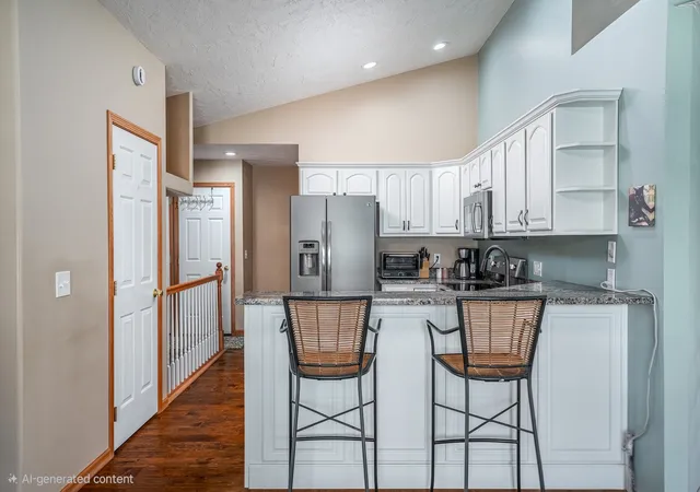 Listing Photo 3 - Condo for sale in building located at 5033 Red Fox Rd, Bettendorf, IA 52722 - Unit #0