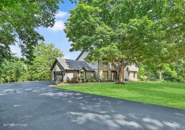 Photo 2 of Single family home for sale at 28w600 Indian Knoll Rd, West Chicago, IL 60185 | MLS# 12779705 | Listing updated on 2026-10-08