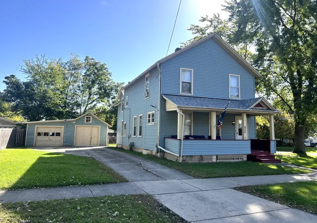 Photo 1 of Single family home for sale at 554 Bangs St, Aurora, IL 60505 | MLS# 12779706 | Listing updated on 2026-10-07