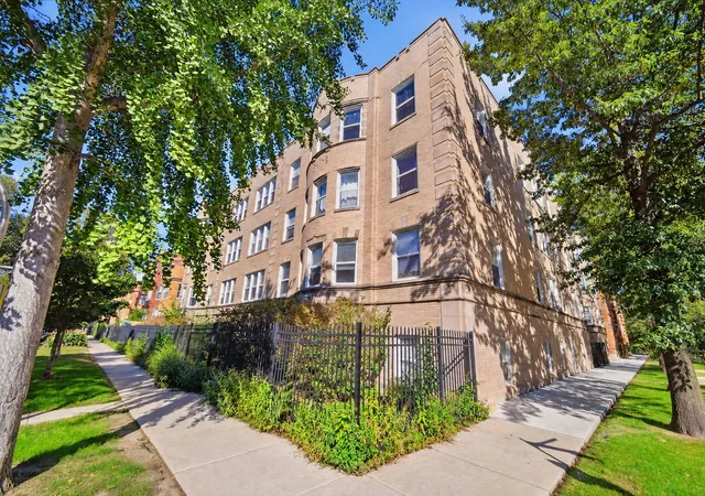 Photo 3 of Condo for sale at 6305 N Claremont Ave #1, Chicago, IL 60659 | MLS# 12779718 | Listing updated on 2026-10-08
