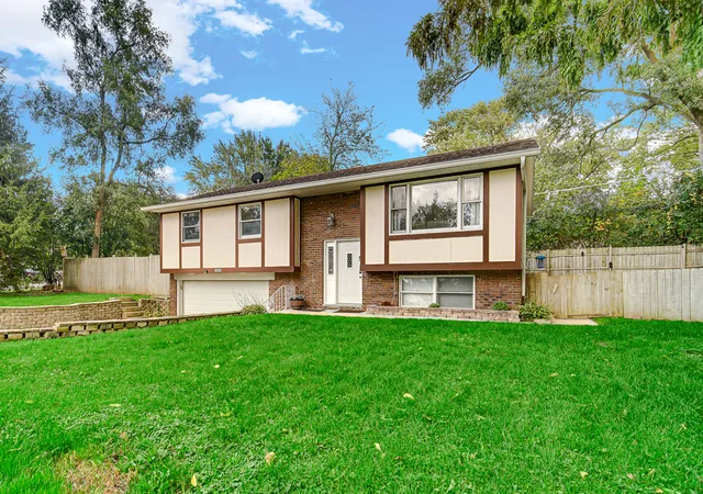 Photo 1 of Single family home for sale at 20949 W Verona Ave, Lake Villa, IL 60046 | MLS# 12779729 | Listing updated on 2026-10-21
