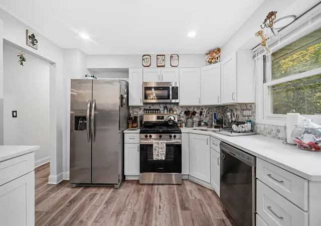 Photo 4 of Single family home for sale at 20949 W Verona Ave, Lake Villa, IL 60046 | MLS# 12779729 | Listing updated on 2026-10-21