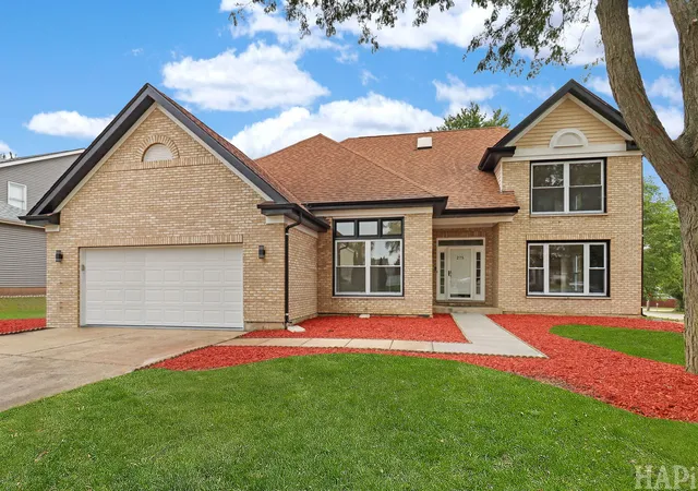 Photo 2 of Single family home for sale at 275 Farmhill Dr, Algonquin, IL 60102 | MLS# 12779759 | Listing updated on 2026-10-07